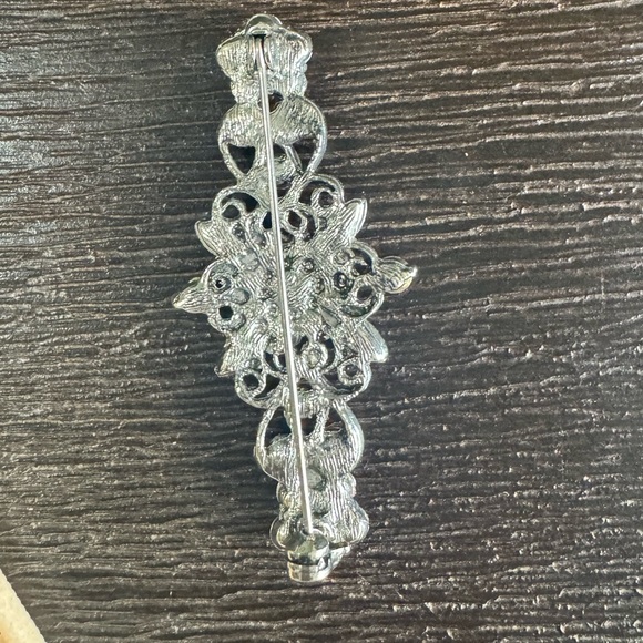 Pink and Silver-tone Broach - Picture 2 of 4